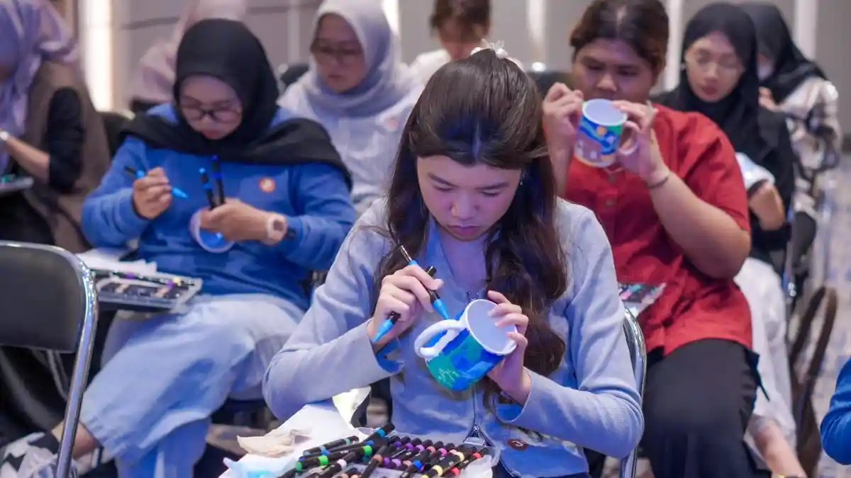 Asah Kreativitas Pelajar Jabodetabek Lewat Kompetisi Seni Akrilik