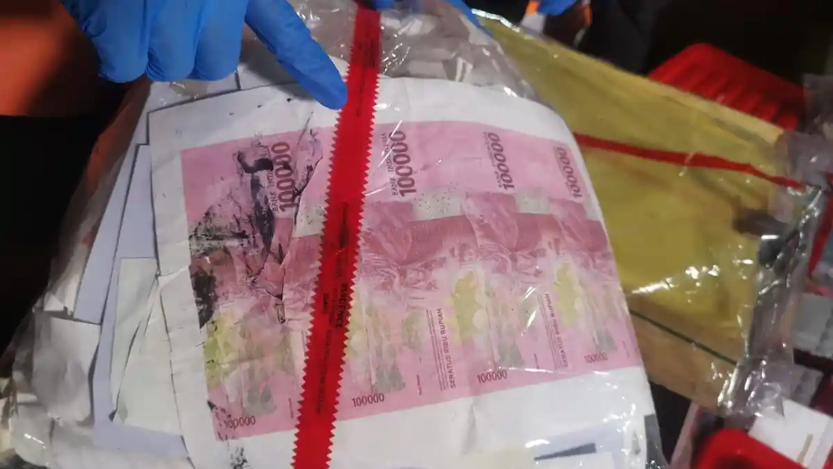 Jangan Khawatir, Ini Cara Cek Uang Palsu dan Asli Setelah Viral Sindikat Dosen UIN Alauddin Makassar
