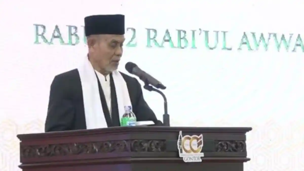 2 Tokoh dari NU dan Muhammadiyah Hadiri 100 Tahun Gontor, KH Hasan : Andai Bersatu Dahsyat Indonesia