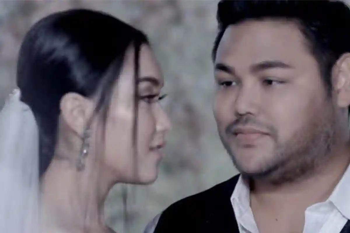 Stasiun Televisi Ini Berani Sponsor Miliaran Rupiah Jika Ayu Ting Ting dan Ivan Gunawan Menikah