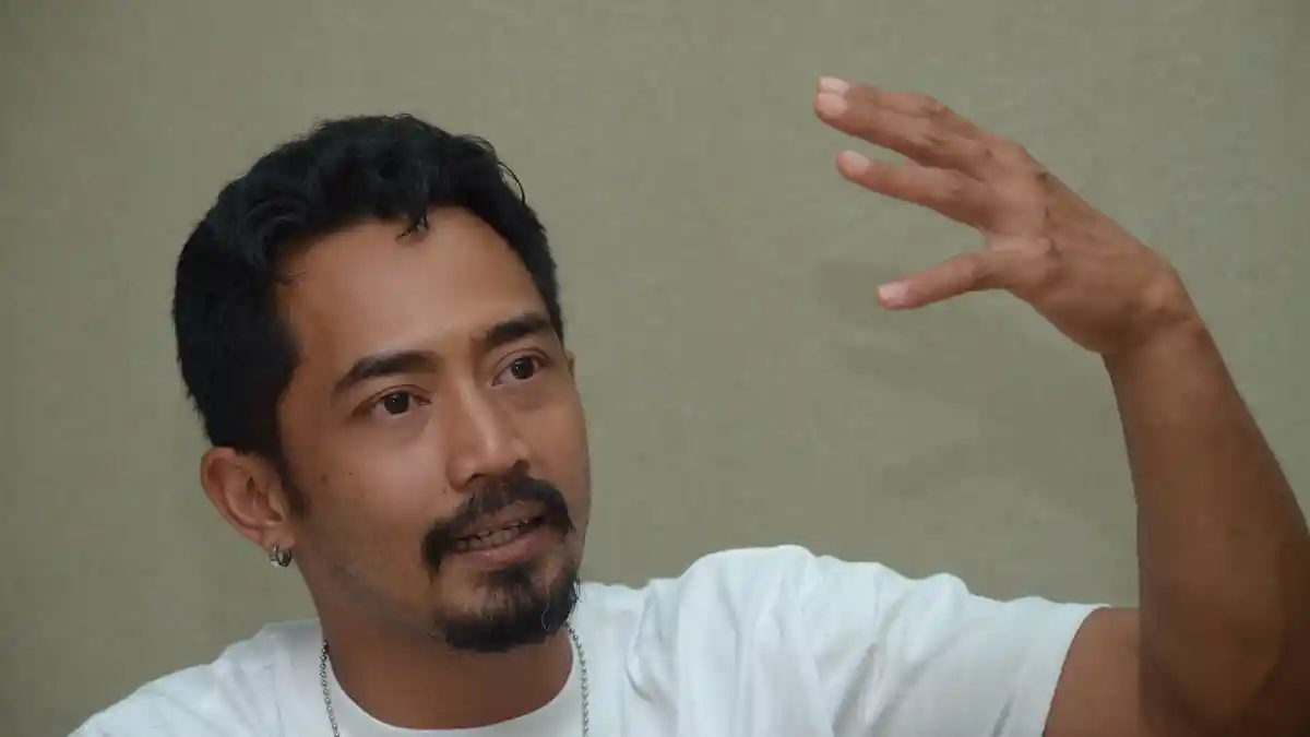Yama Carlos Berduka, Ayahandanya Meninggal Dunia