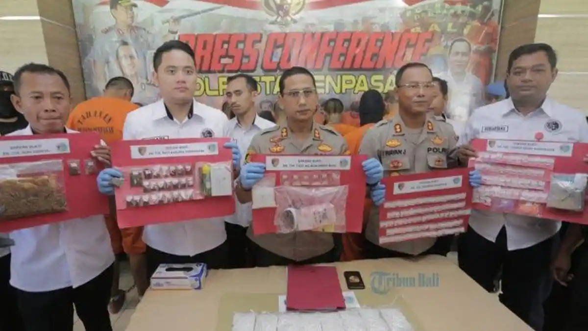 Simpan 21 Ribu Butir Pil Koplo, Sepasang Kekasih Ini Diringkus Polisi