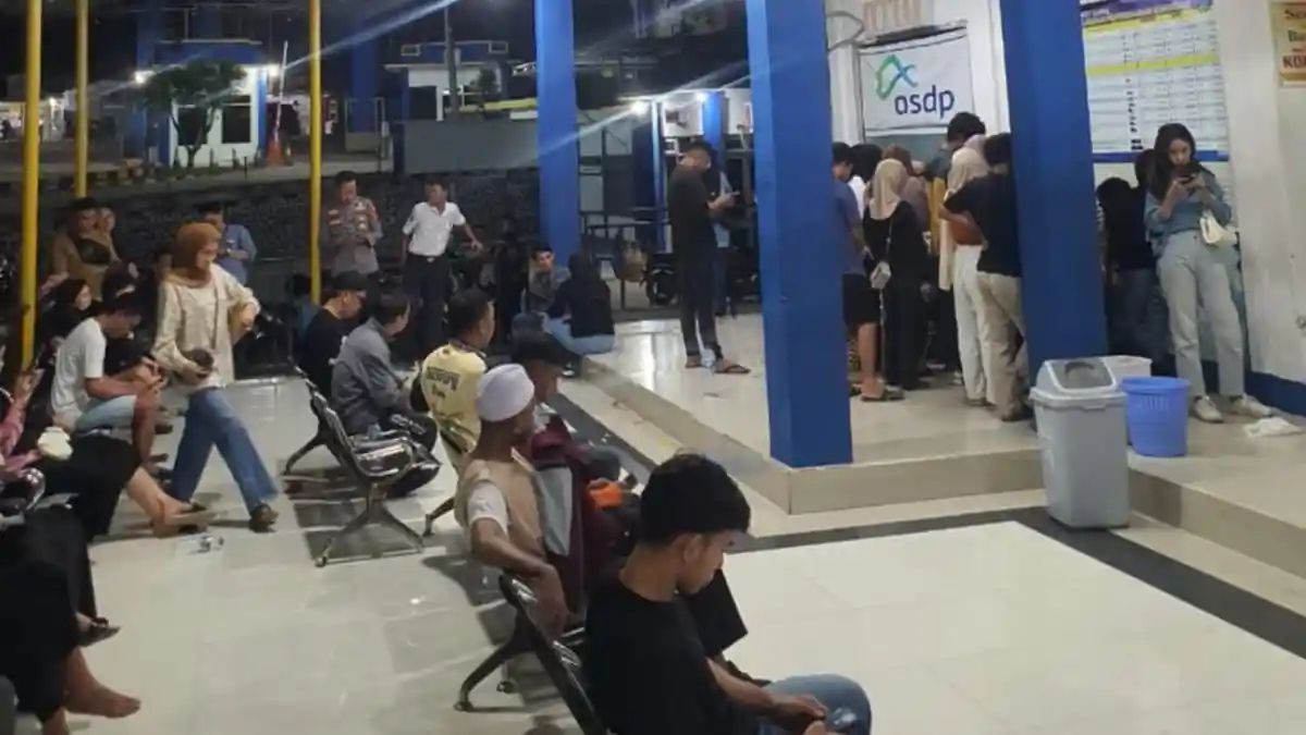 Tiket Kelas Bisnis Feri Gorontalo Tujuan Ampana Sulteng Diduga Diborong Calo, Penumpang Protes