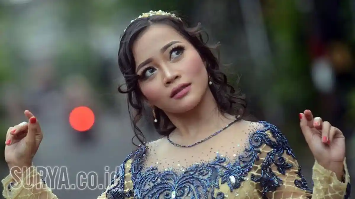 Mata Lebar Makin Imut dengan Barbie Look, Seperti Ini Cara Meriasnya