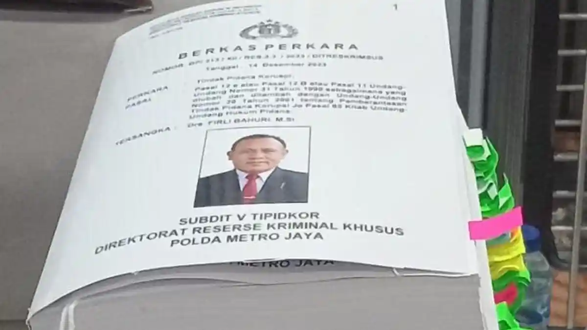 Berkas Perkara Eks Ketua KPK Firli Bahuri Hampir 1 Meter