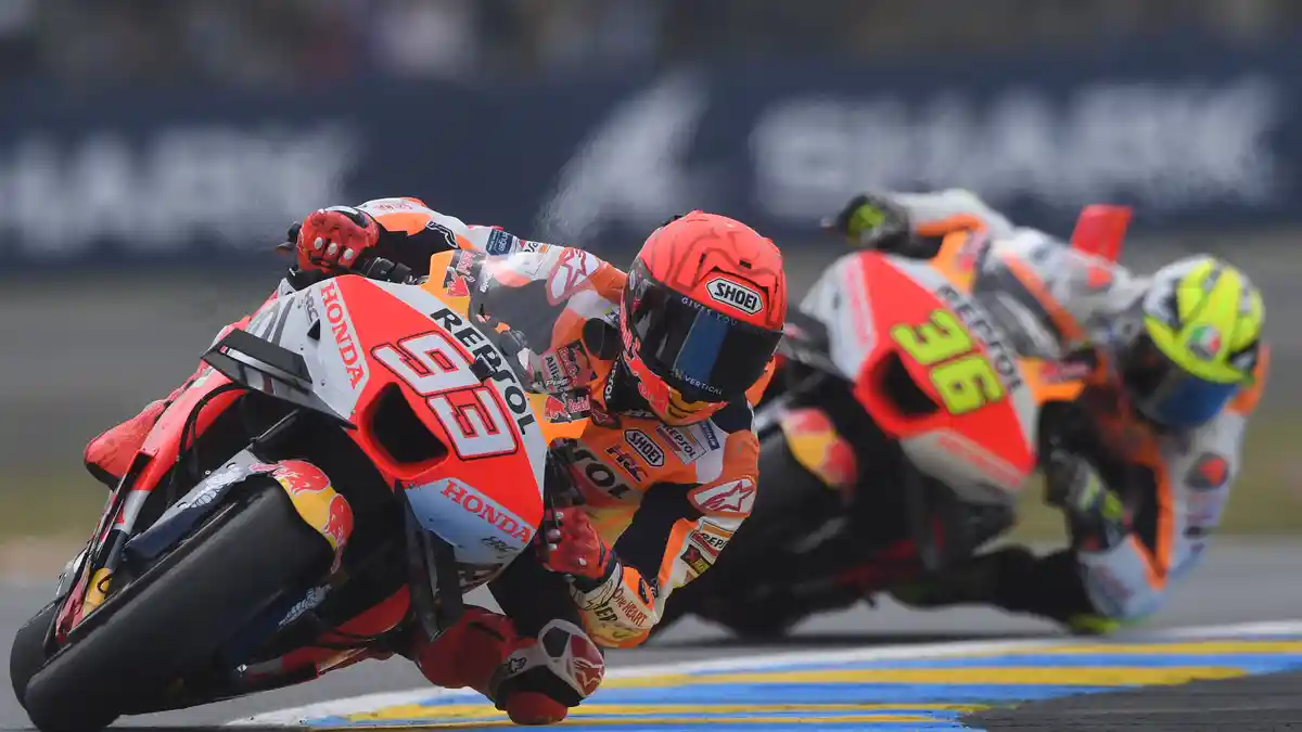 Bursa Transfer Pembalap MotoGP: Gresini Katakan Tidak untuk Joan Mir, Murid Rossi Antre