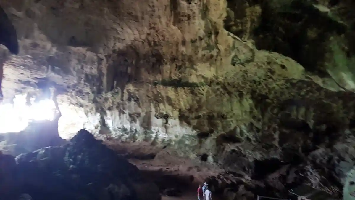 Melihat Objek Wisata Alam Gua Batu Hapu di Kabupaten Tapin Kalsel