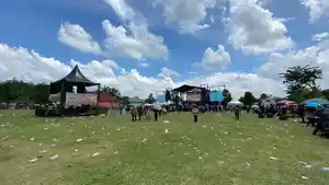 Warga-Musi-Rawas-yang-meninggalkan-lapangan-Prabowo-tidak-datang.jpg