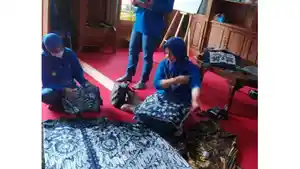 shopping/Batik-Tresno-Dharma-Karanganyar-Melestarikan-Budaya-Leluhur5.jpg