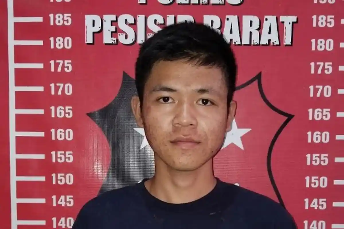 Tampang Eka Stia, Tersangka Pembunuhan Kakak-Adik di Pesisir Barat