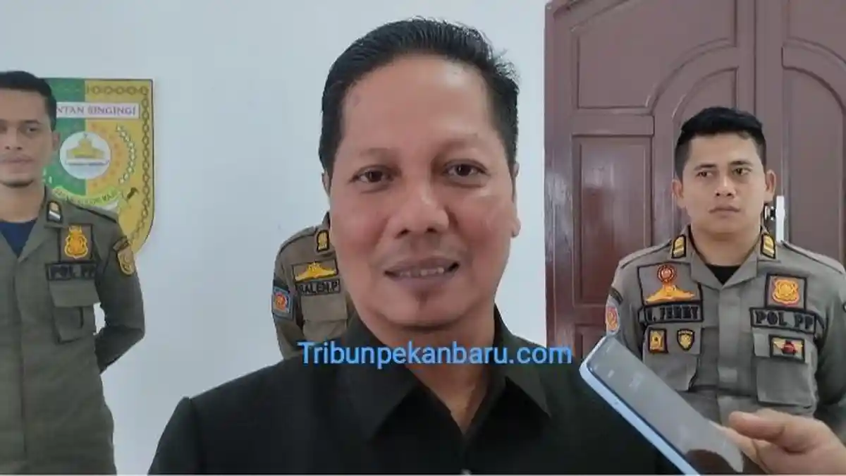 Plt Bupati Muklisin Tidak Akan Buat Program Populer, Ranperda SOTK Kuansing Dihentikan - Tribunpekanbaru.com