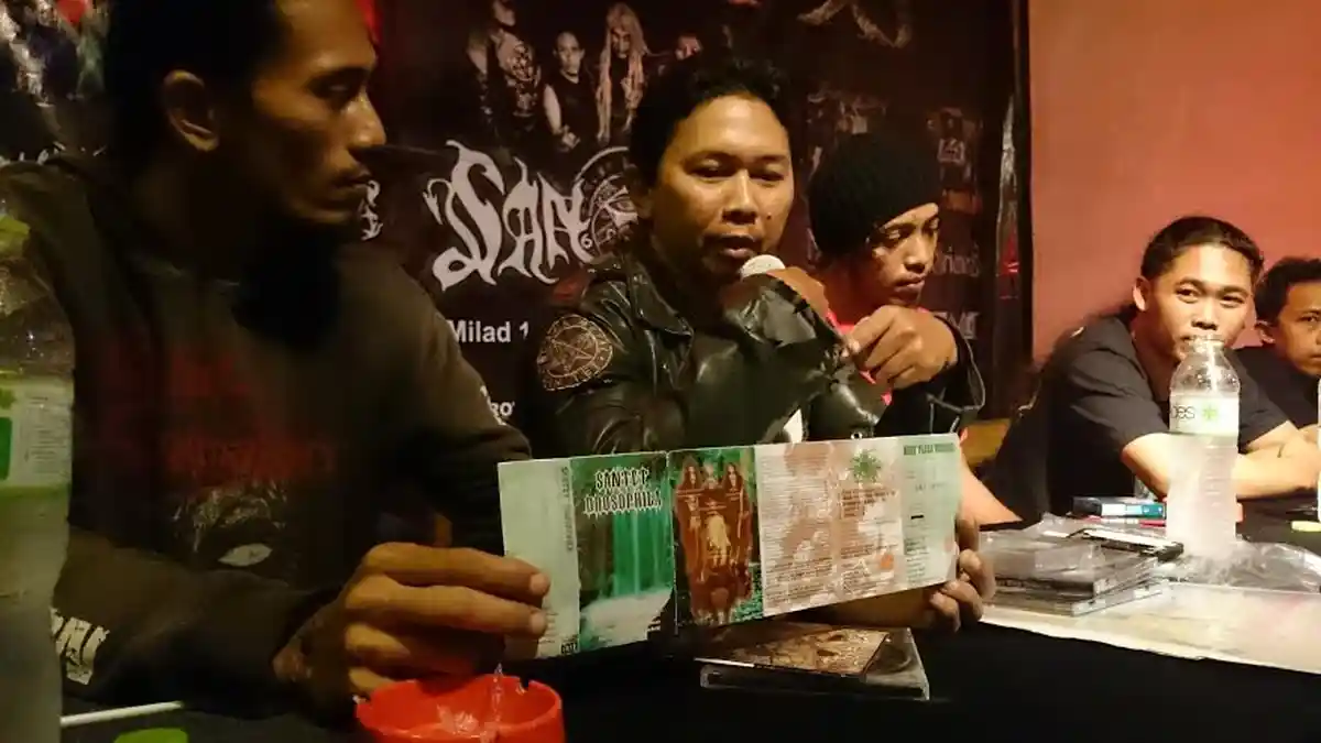 Band Santet,  Konsisten Angkat Kejawen lewat Lagu Metal