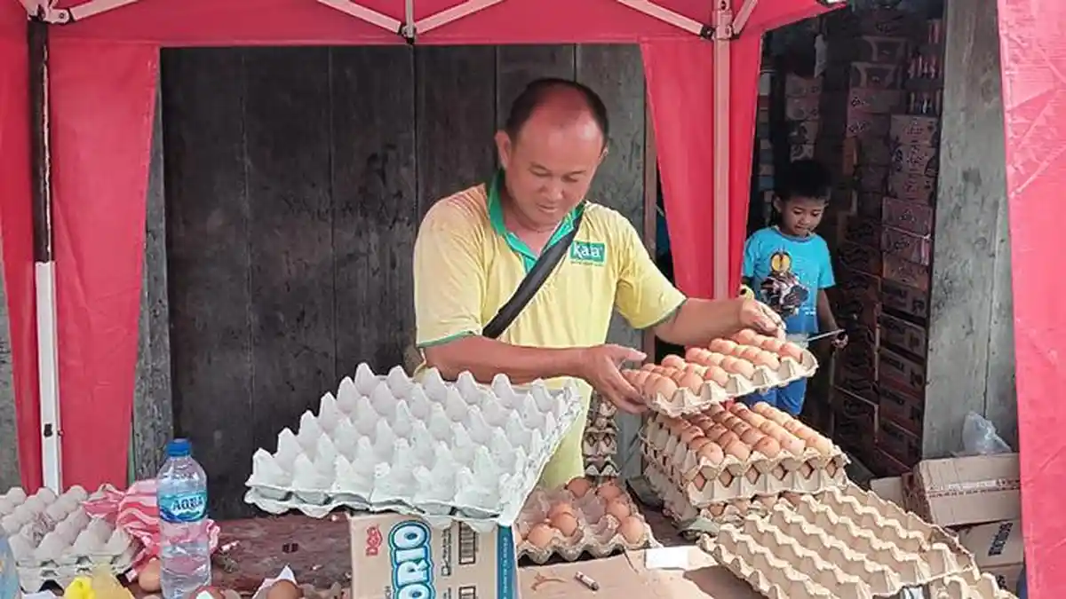 Harga Telur Lokal Aimas Naik Jadi Rp68.000 per Rak