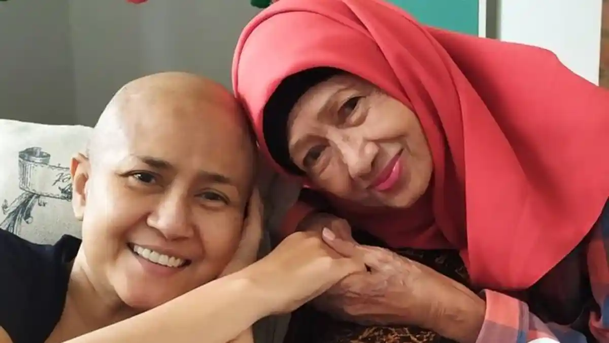 Sambil Terisak, Dewi Irawan Ungkap Kata-kata Terakhir Ade Irawan: Kasihan Ria Irawan Sudah Nungguin