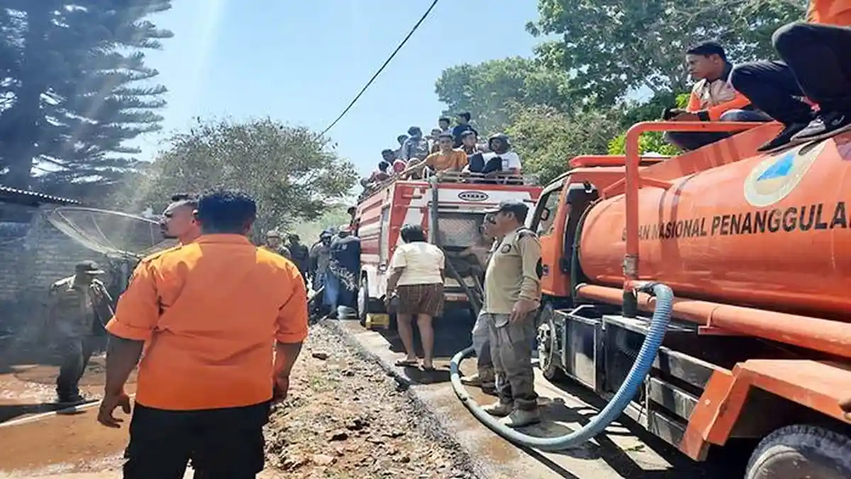 Diduga Mabuk Pria di Soe NTT Bakar 2 Rumah Warga, Polisi: Tersangka