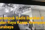 VIDEO: Sadis, Rampas Uang Rp 50 Juta, Begini Detik-detik Perampok Bacok Suami Istri di Pinggir Jalan