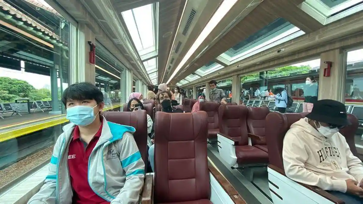 Siap-siap buat Perjalanan Mudik, Simak Tata Cara Salat dan Tayamum di Pesawat, Kereta Api, dan Bus