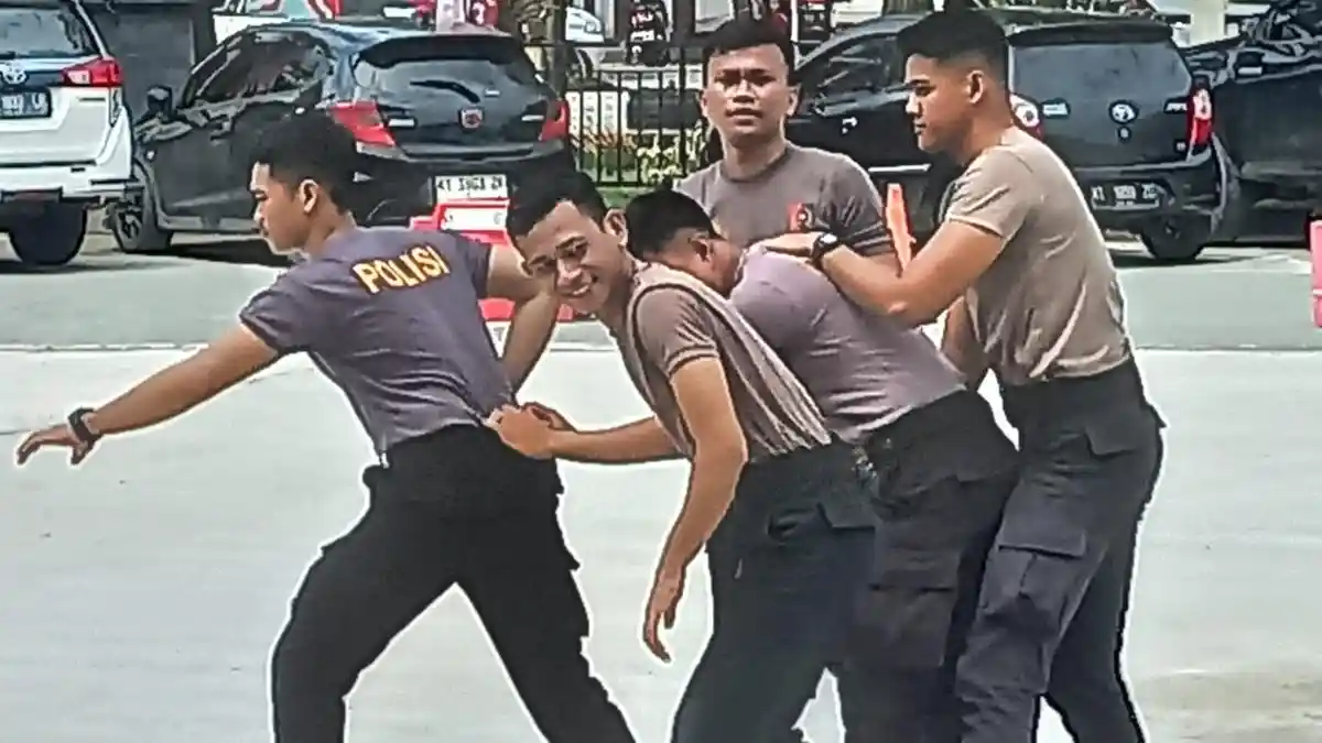 Personel Polresta Balikpapan Latihan Intensif untuk Pengamanan Pilkada 2024