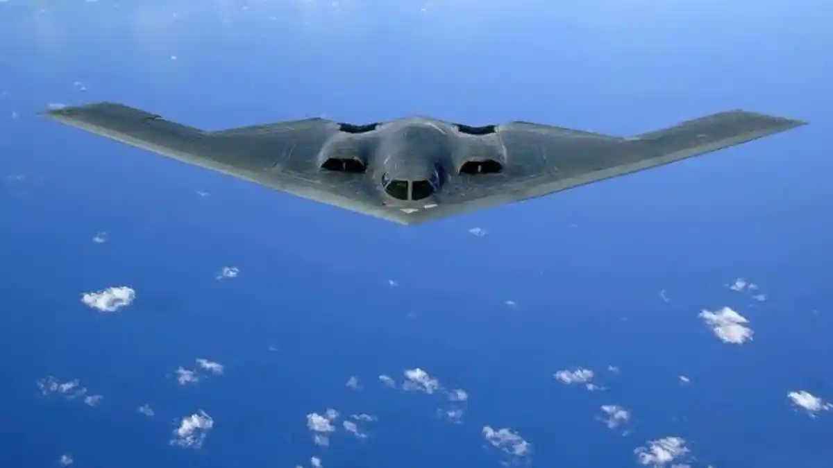 Perlu BAB dan Pipis, Bagaimana Pilot Bomber B-2 Bertahan di Udara Selama 37 Jam untuk Serang Iran?
