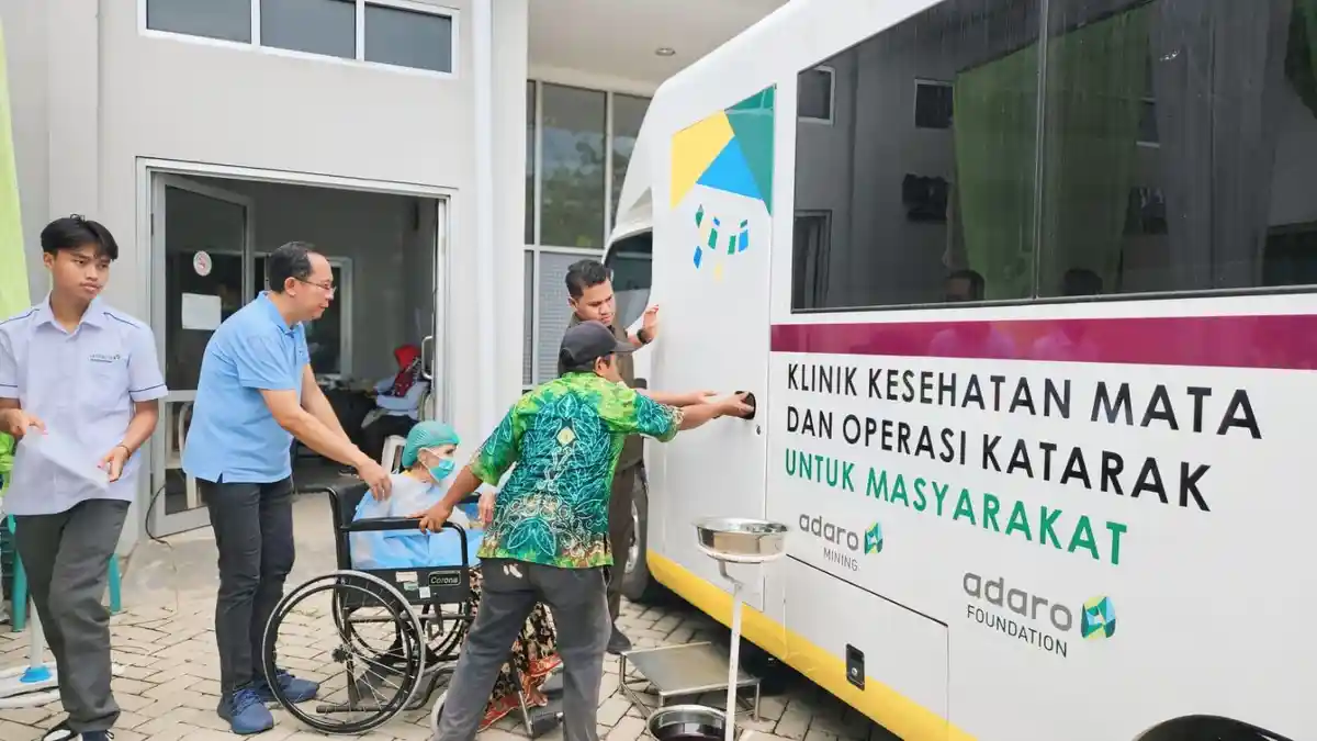 Adaro Aksa Terang Bantu Tangani Katarak Mariyam 
