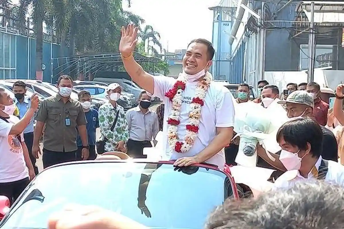 Resmi Bebas dari LP Cipinang, Saipul Jamil Dijemput Pakai Mobil Mewah: Perasaan Saya Bahagia Banget