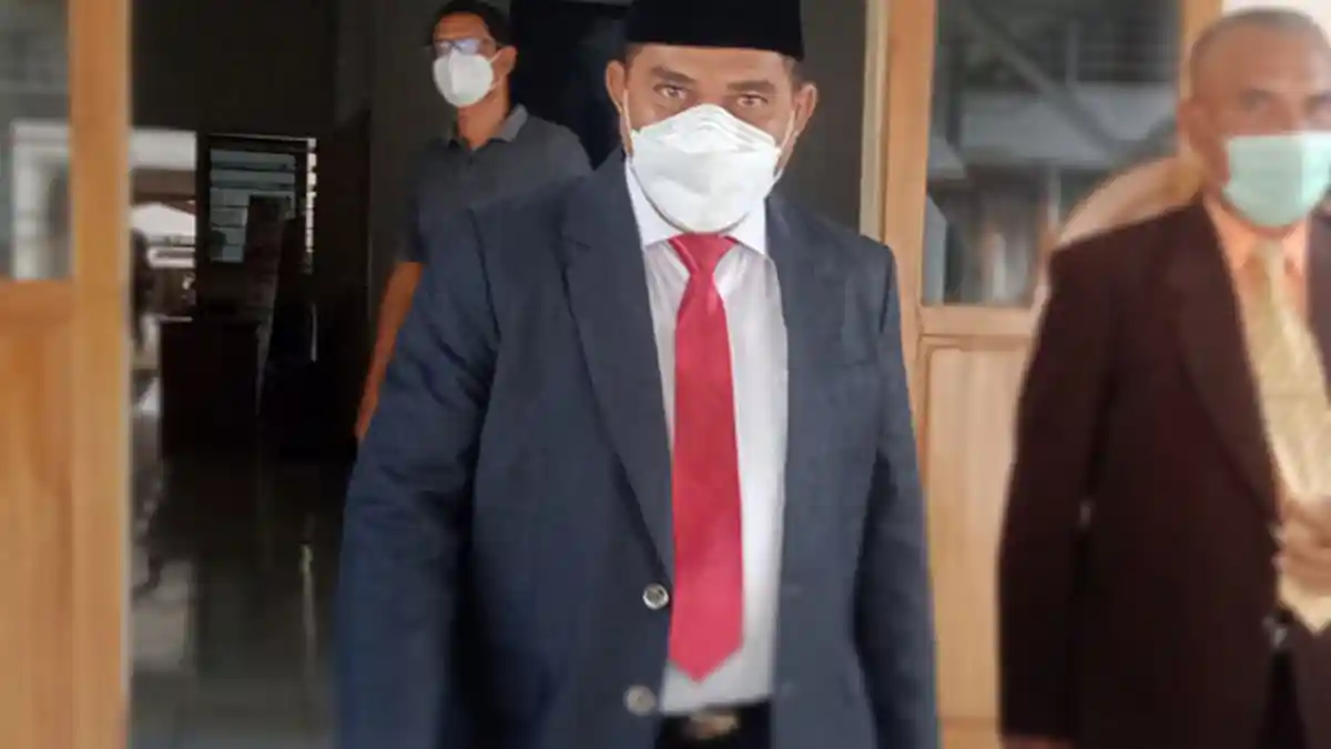 Bupati Flotim Kurangi Jam Kerja Tenaga Kontrak, Begini Besaran Pemotongan Gaji