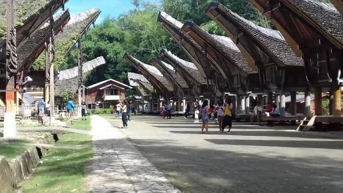 Kete Kesu di Kabupaten Toraja Dibanjiri Wisatawan Lokal