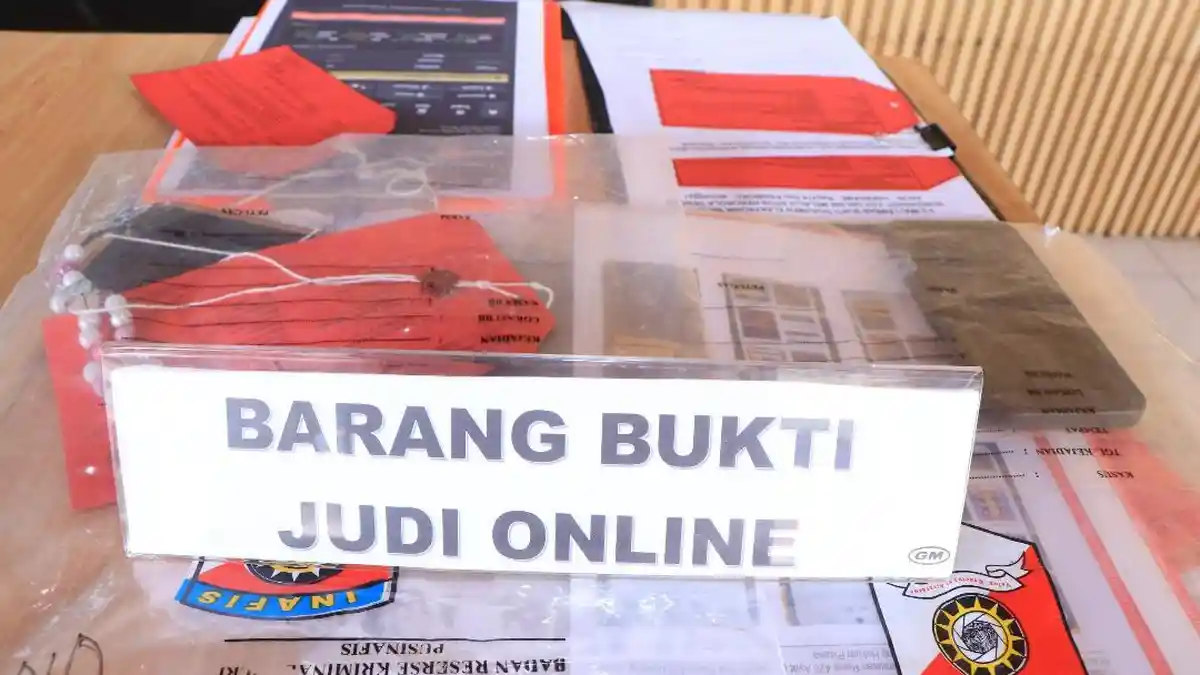 Main Judi Online di Bulan Puasa, 6 Orang Diciduk Polres Ngawi