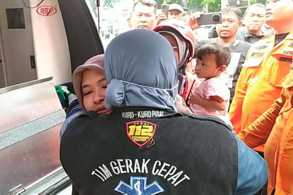 BREAKING NEWS : Teknisi Tewas Terjepit Lift Restoran di Surabaya Saat Diperbaiki