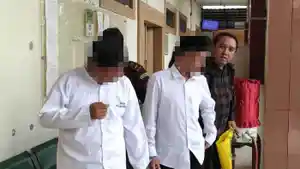 terdakwa-kasus-tanah-Gresik-bebas.jpg