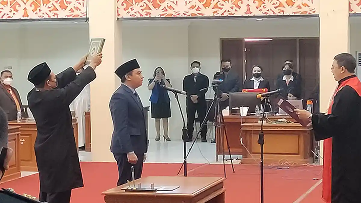 Aris Ismail Resmi Jabat Wakil Ketua DPRD Landak 2019-2024