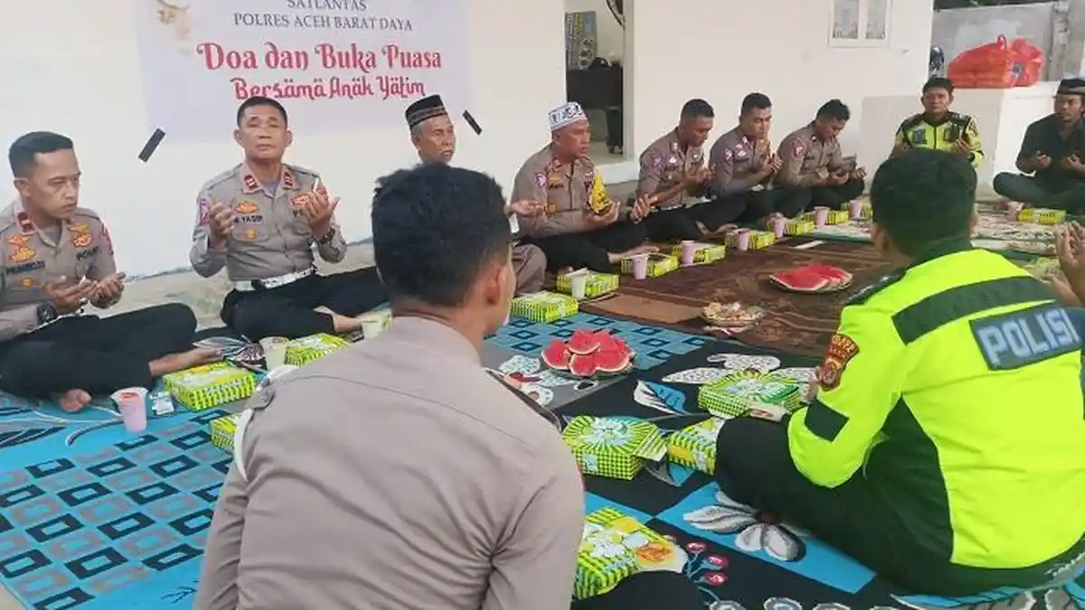 Satlantas Polres Abdya Bukber dan Santuni Anak Yatim