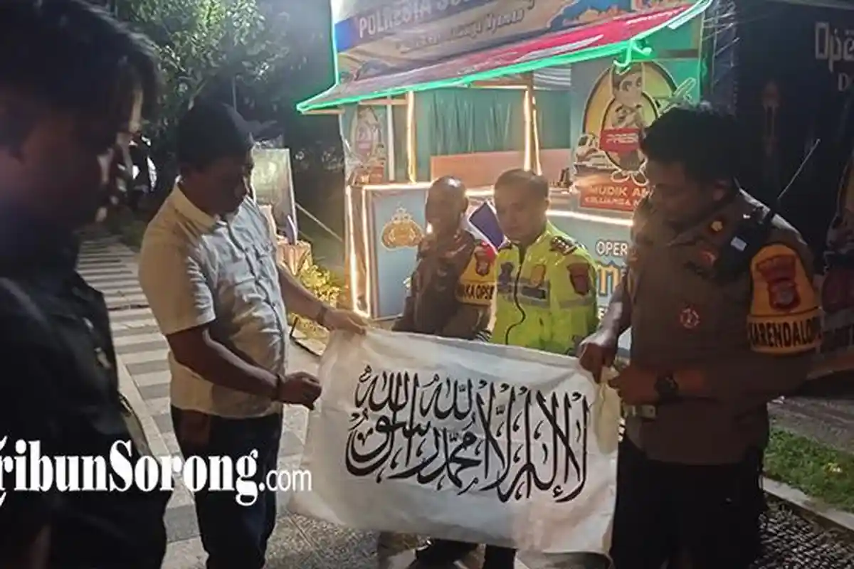 Polisi Amankan Atribut HTI dalam Pawai Takbiran di Papua Barat Daya