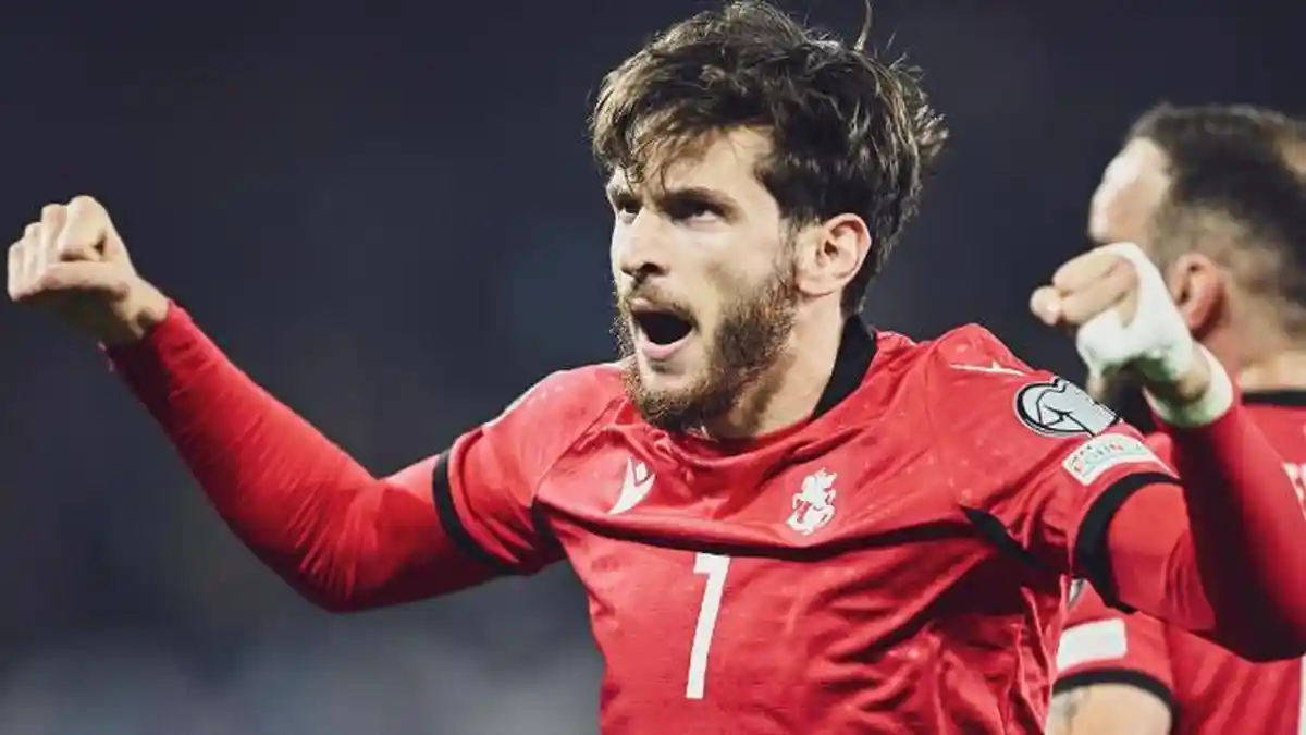 Bukan Lionel Messi, Bintang Napoli Khvicha Kvaratskhelia Akui Idolakan Cristiano Ronaldo