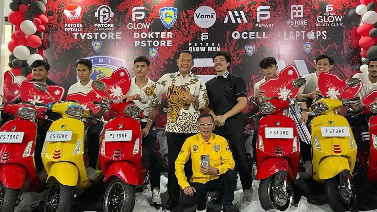Berhasil Capai Final Piala AFF 2022, Atta Halilintar Beri Hadiah Motor Vespa Untuk Timnas Futsal