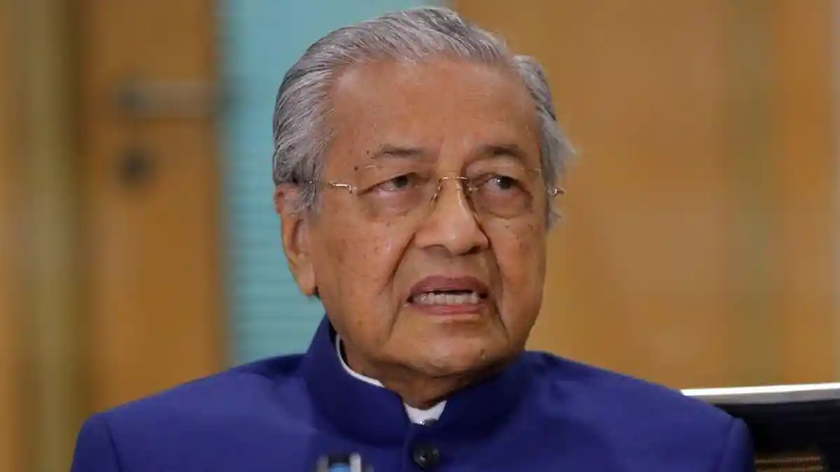Mantan PM Malaysia Mahathir Mohamad Dirawat di Rumah Sakit setelah Positif Covid-19