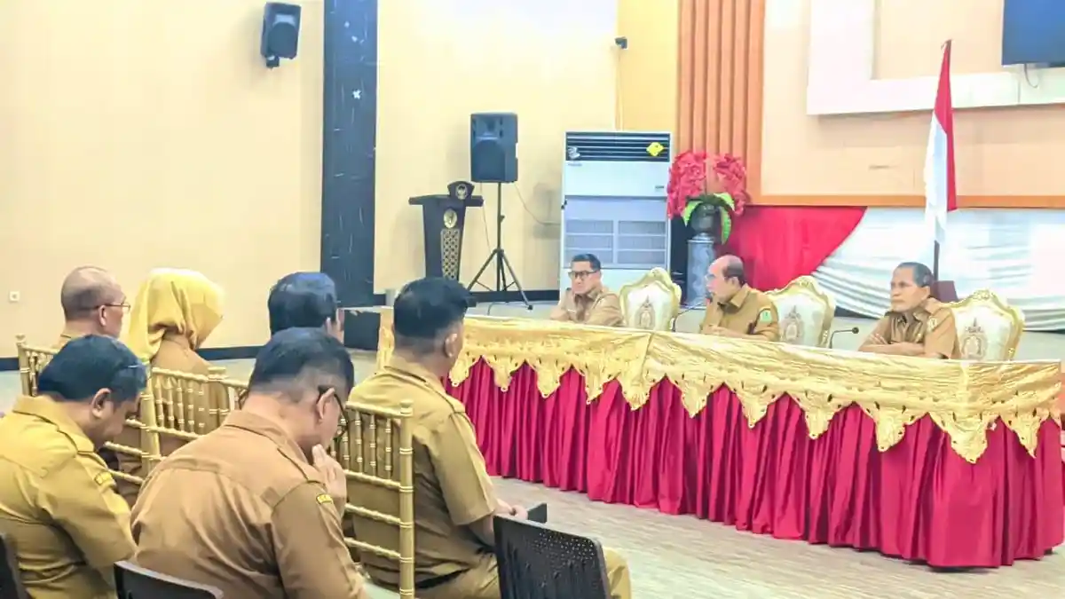 Hari Pertama Kerja, Wali Kota Gorontalo Adhan Dambea Desak DLH Tangani Masalah Sampah