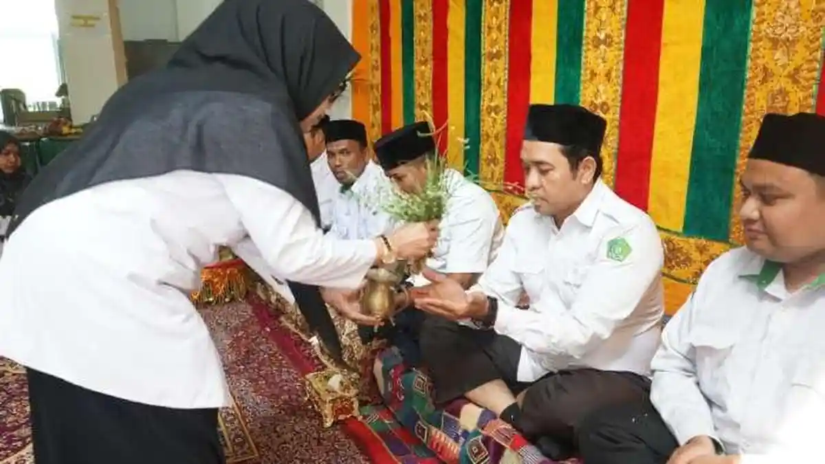 BDK Aceh Gelar Prosesi Peusijuek dan Lepas Calon Jamaah Haji Tahun 2026