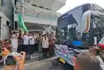 Suasana-keberangkatan-ibadah-haji-jemaah-Buleleng-tahun-2025-Senin-134-Pada-tahun-2026.jpg