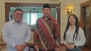 Daeng-Manye-bersama-Konsul-Jenderal-RI-di-Guangzhou-Ben-Perkasa-dan-LO-Takalar.jpg
