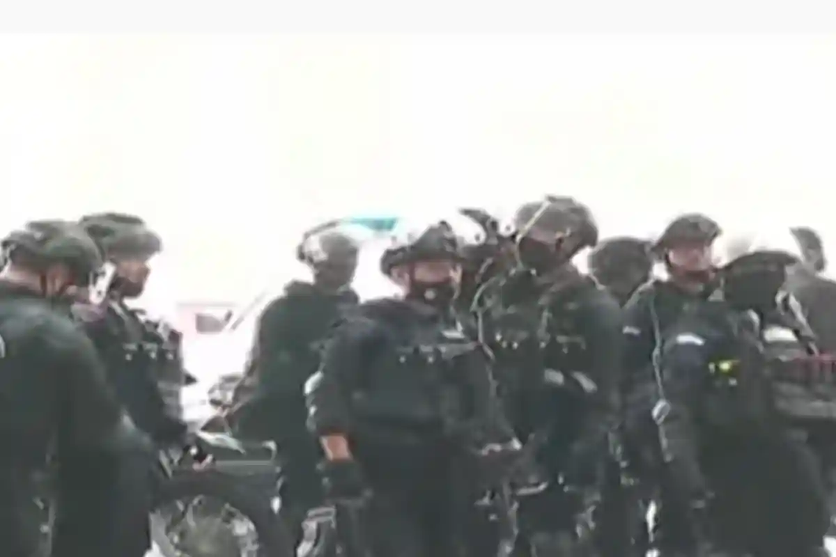 Putusan Banding Perkara Rizieq Shihab di Pengadilan Tinggi Jakarta Diwarnai Kericuhan