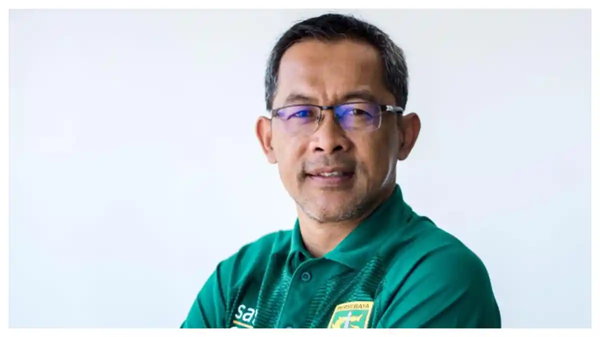 Karena Alasan Ini, Aji Santoso Minta Laga Persebaya Vs PSIS Semarang Ditunda
