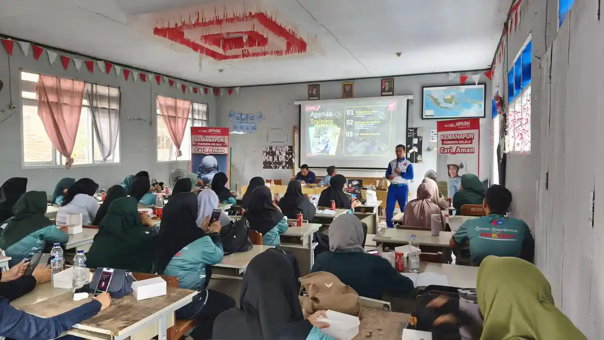 Asmo Sulsel Tingkatkan Kesadaran Safety Riding Warga Kampung Pancasila Makassar