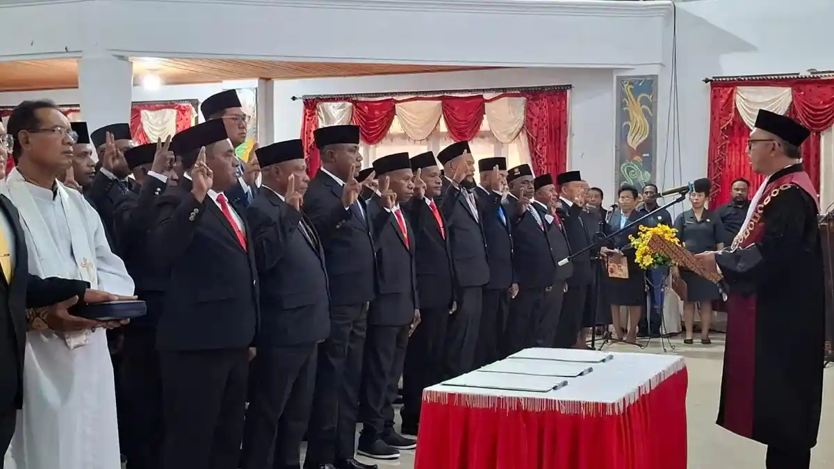 31 Anggota DPRK Kepulauan Yapen Resmi Dilantik, Berikut Nama Lengkapnya
