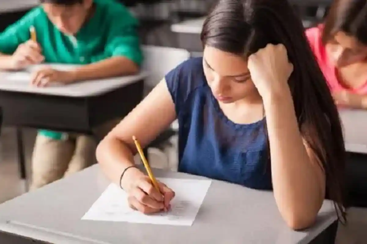 Tersaji Contoh Soal dan Kunci Jawaban Ekonomi SMA Kelas 11 Kurikulum Merdeka, Assesmen