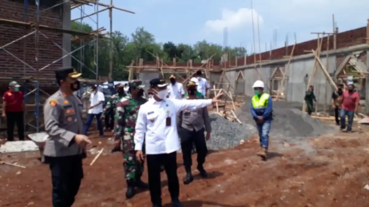 Bupati Wihaji Beri Peringatan Pelaksana Proyek Islamic Center Batang