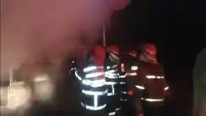 Mobil-Ekspedisi-Terbakar-2.jpg