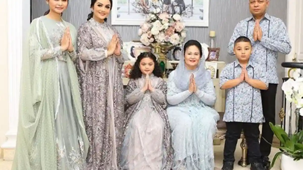Tren Baju Lebaran 2021, Pilihan Busana Muslim Seragam Keluarga, Makin Kompak saat Idul Fitri