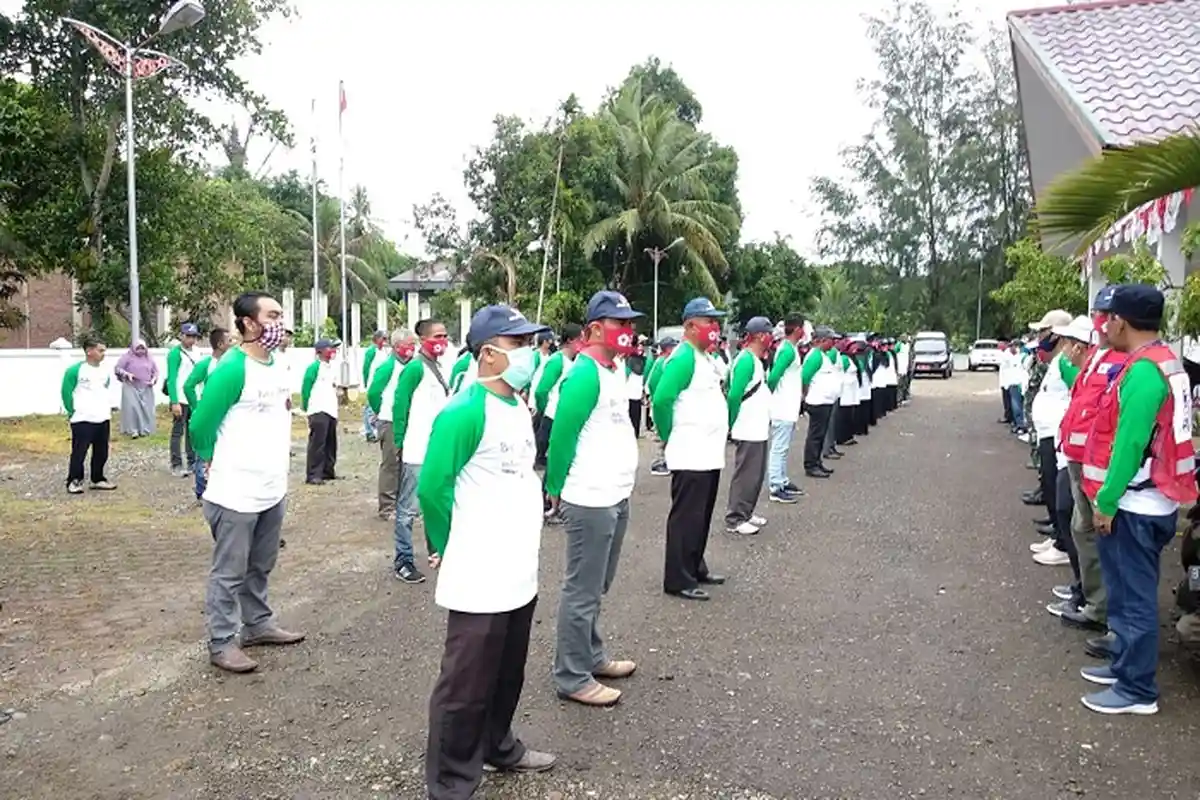 Cegah Pandemi Covid-19, Pemkab Aceh Besar Disinfeksi 26 Masjid, 130 Relawan Diterjunkan