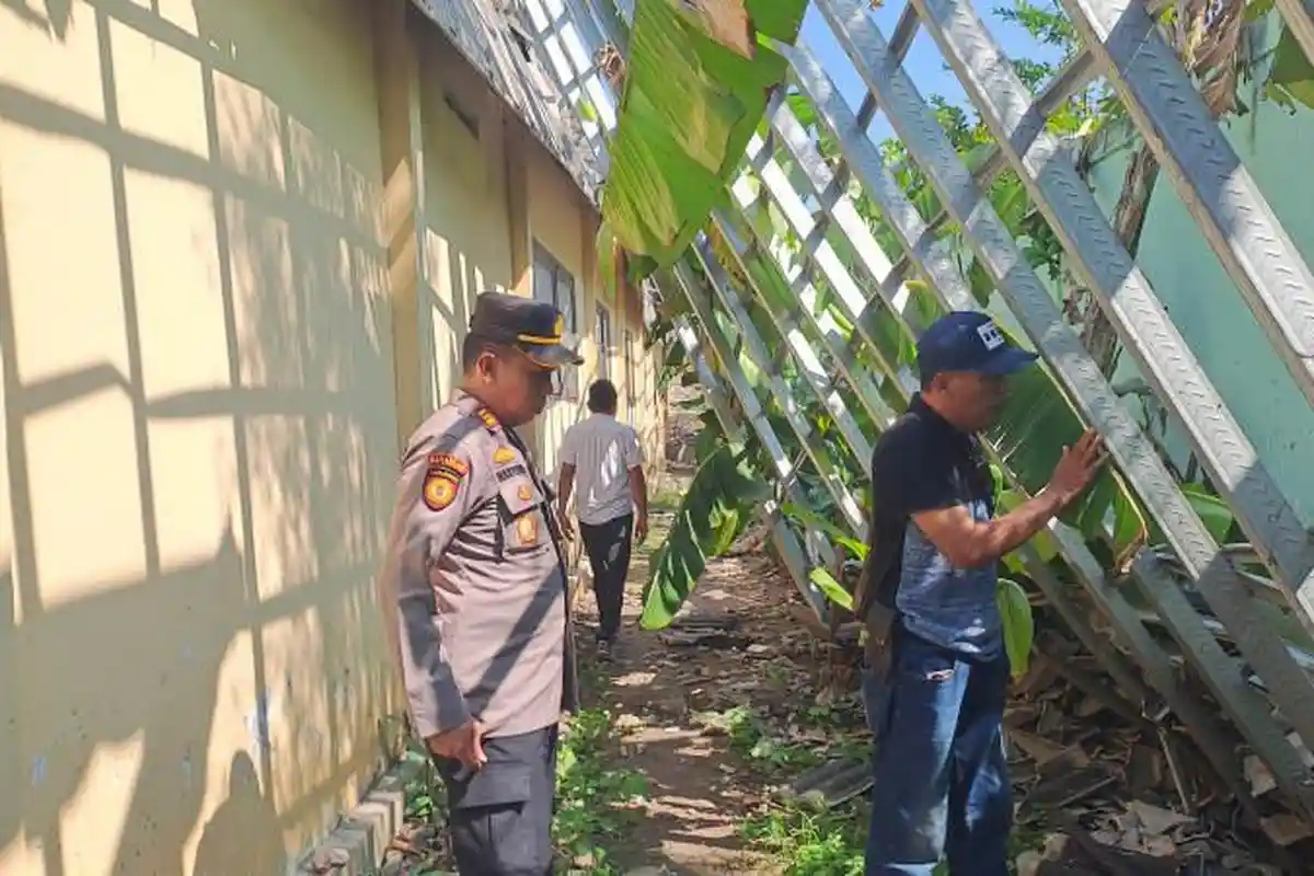 Atap Sekolah Dasar di Tuban Runtuh Usai Jam Pulang, Tiga Ruangan Terdampak